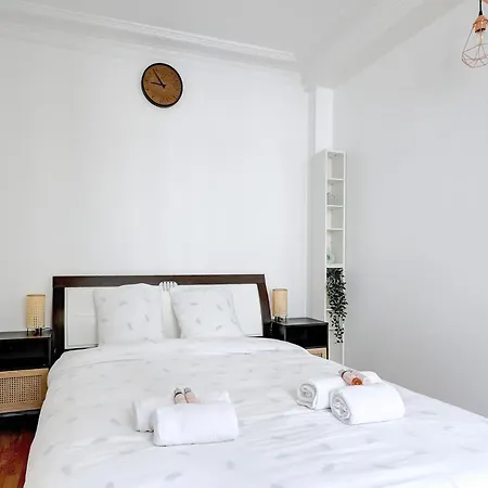 Apartment Elegance Haussmannienne Au Coeur Du Marais Paris